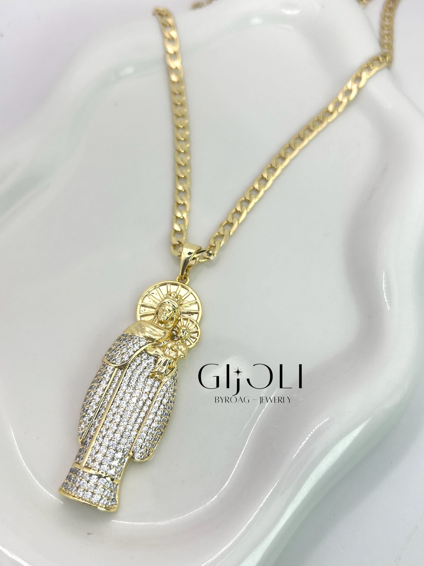 Cadena virgen