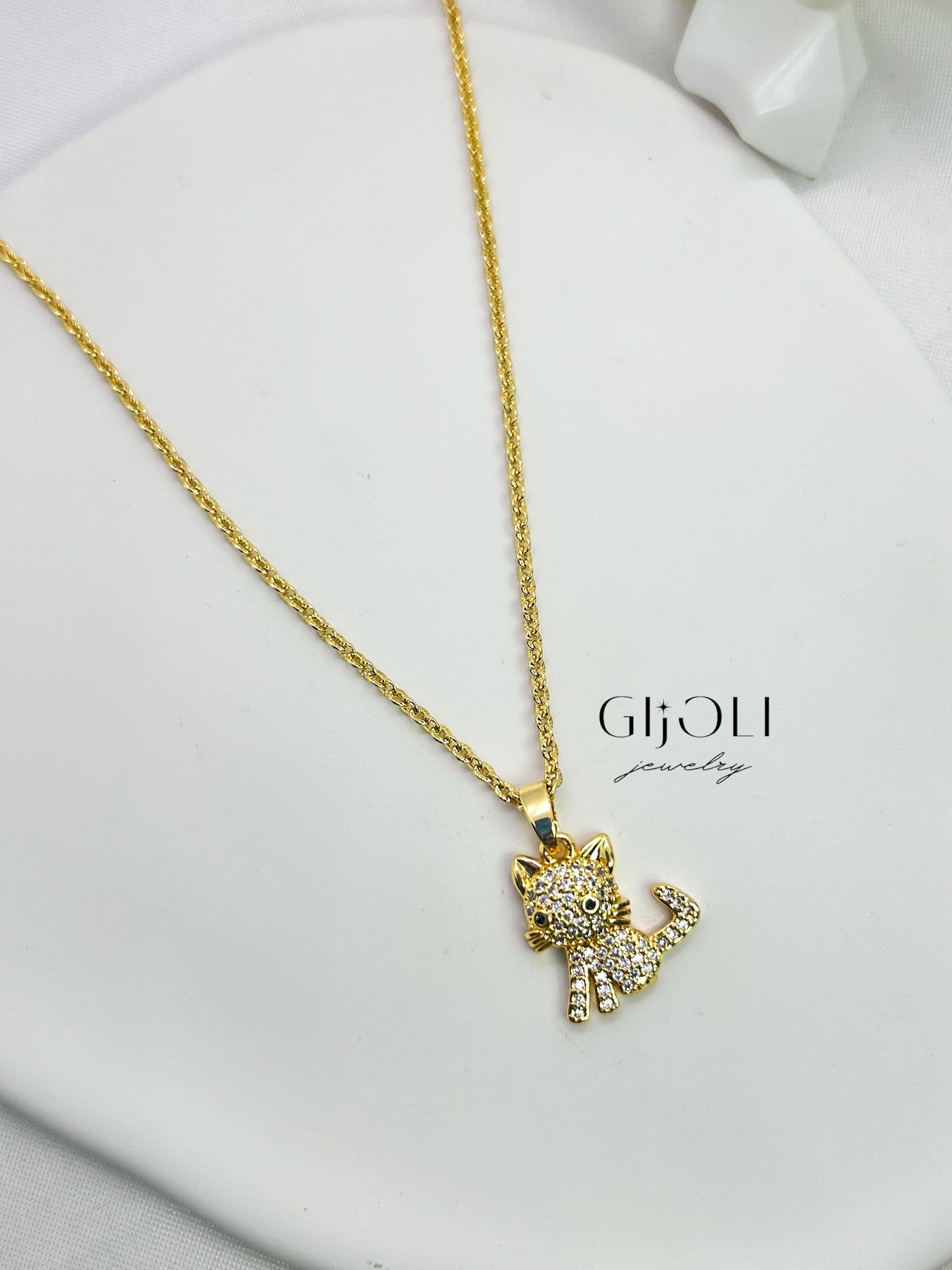 Mini cat chain
