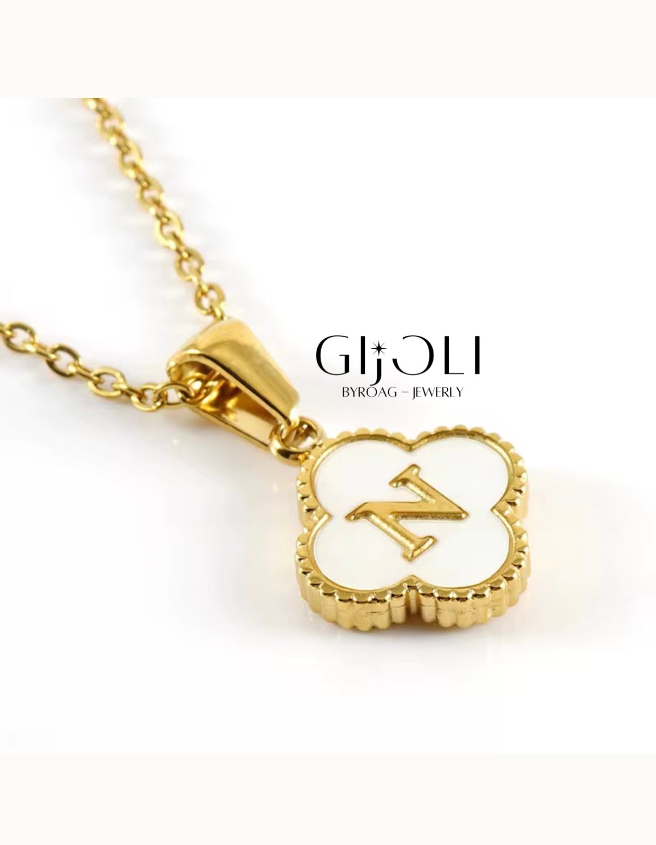 Inicial clover