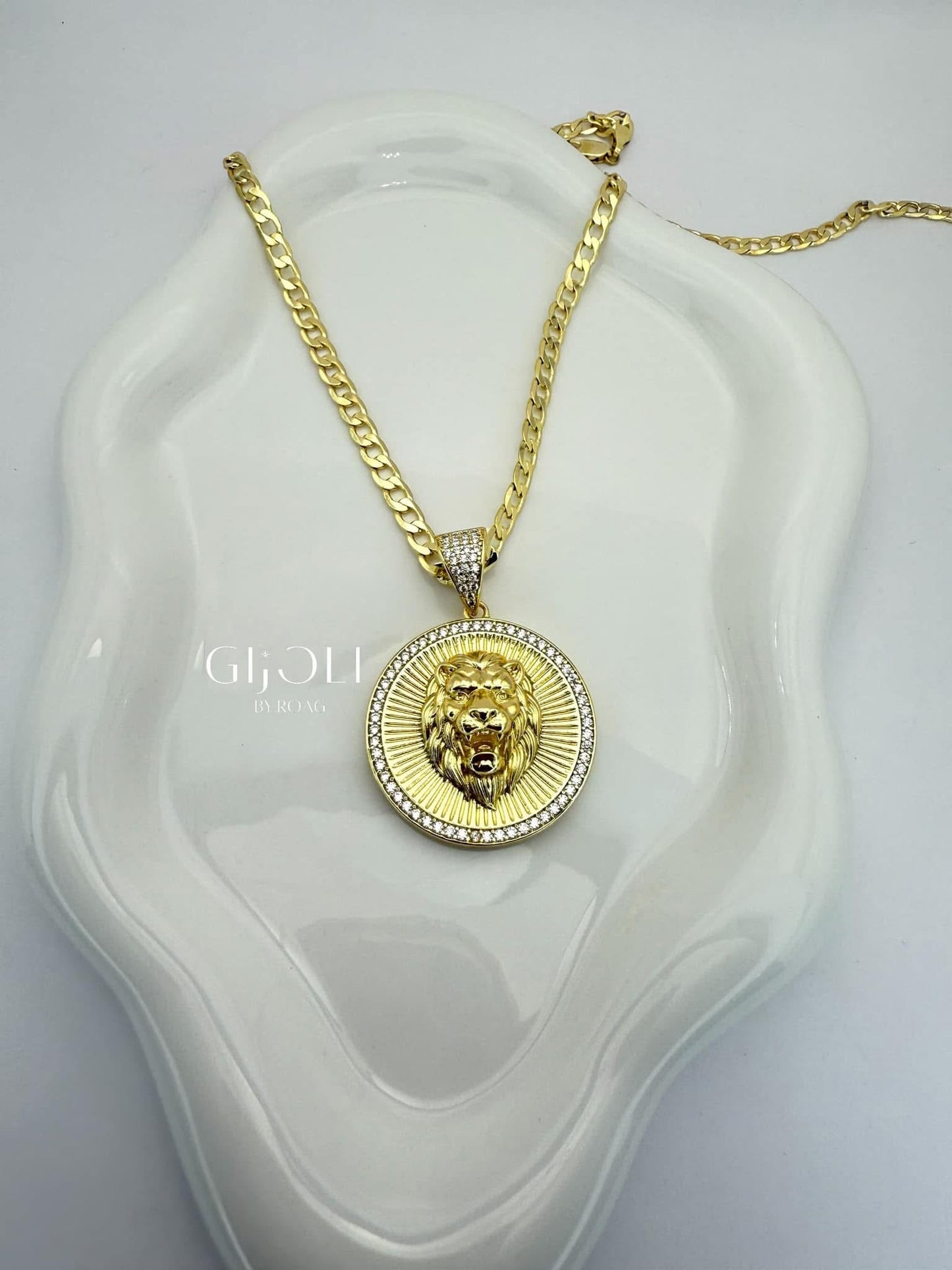 Cabeza de León chain