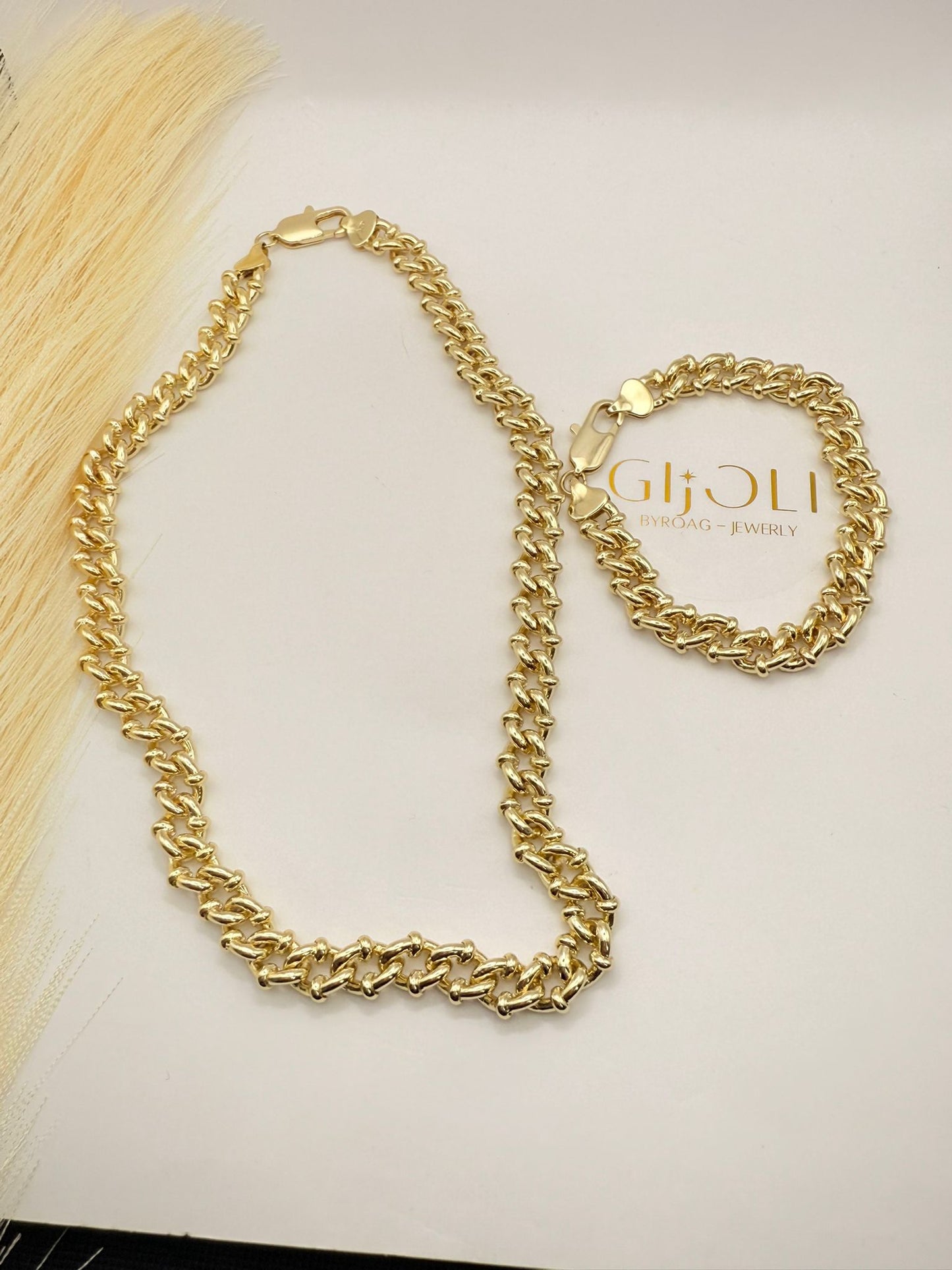 Set Nudo Dorado
