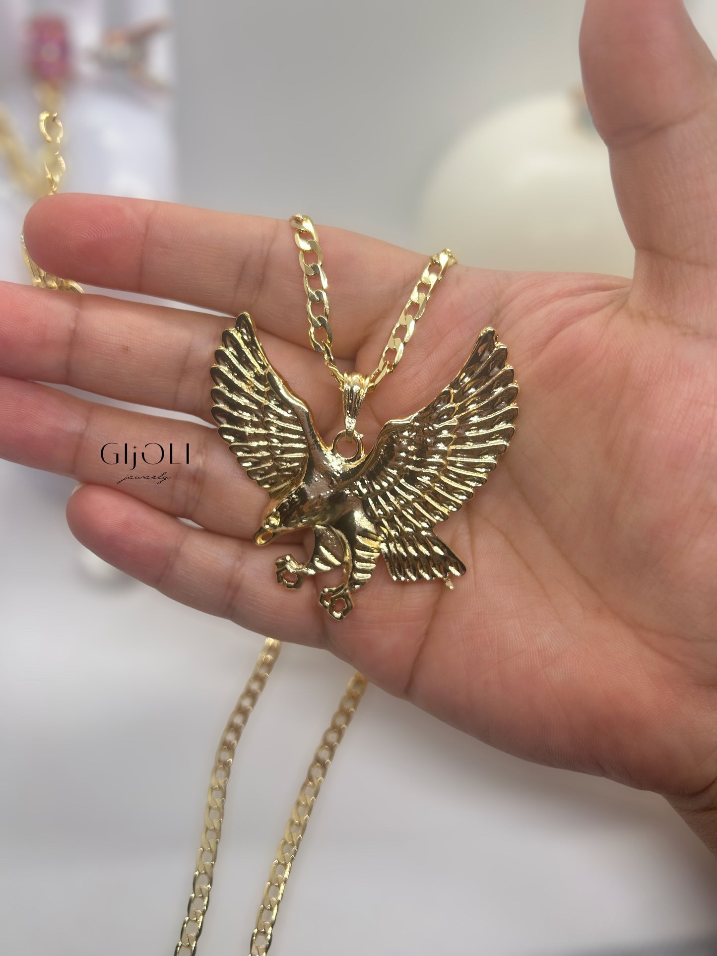 Cadena Aguila