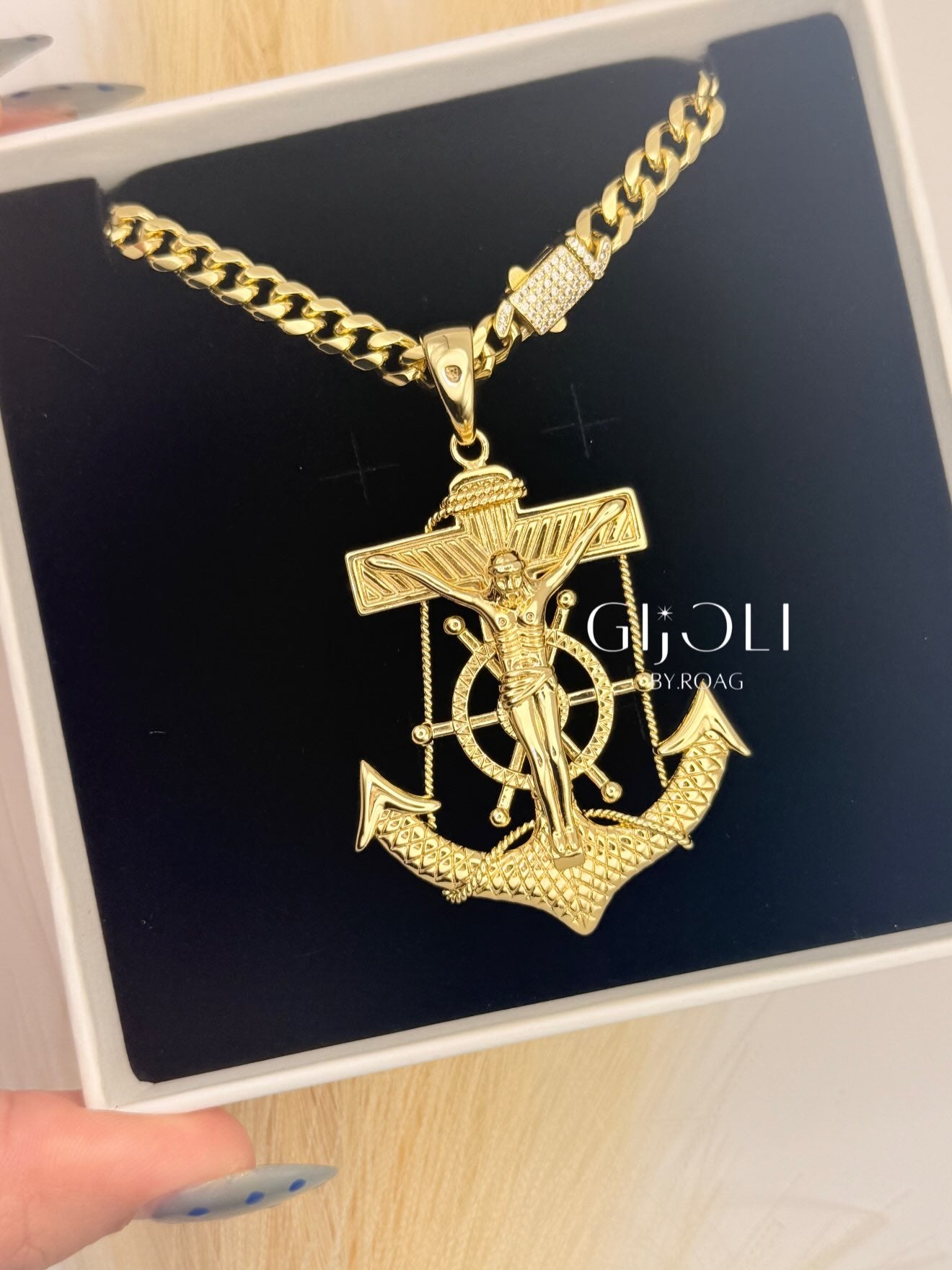 Cadena “Guía Celestial”