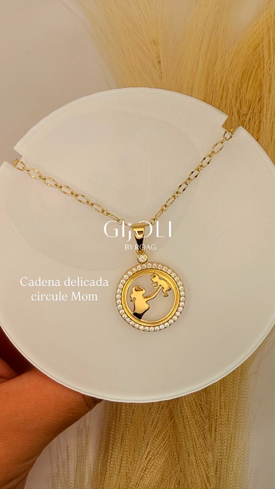 Cadena Delicada “Circule Mom”