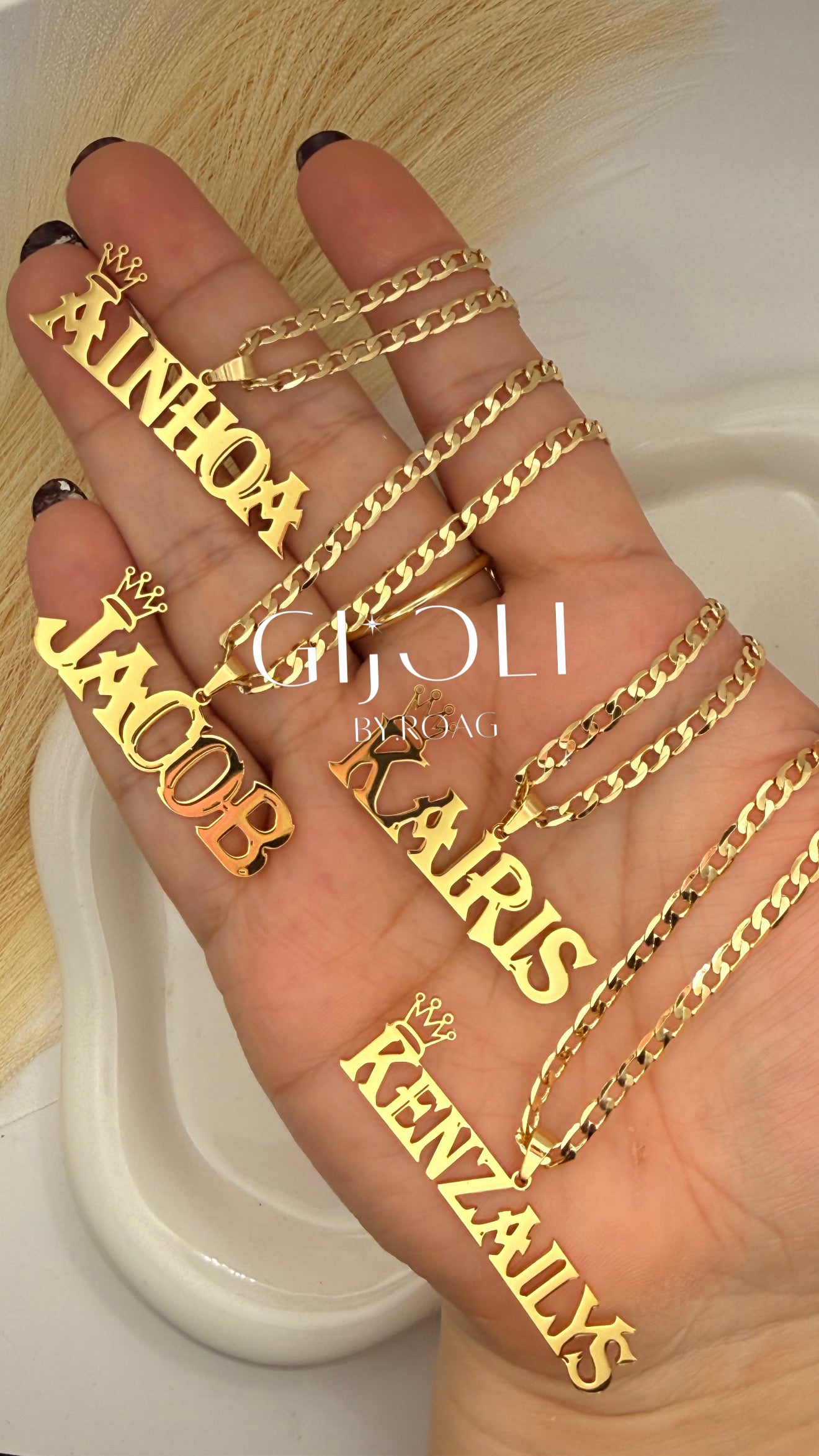 Cadena personalizada con corona