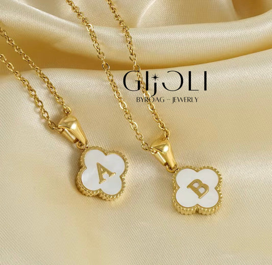 Inicial clover