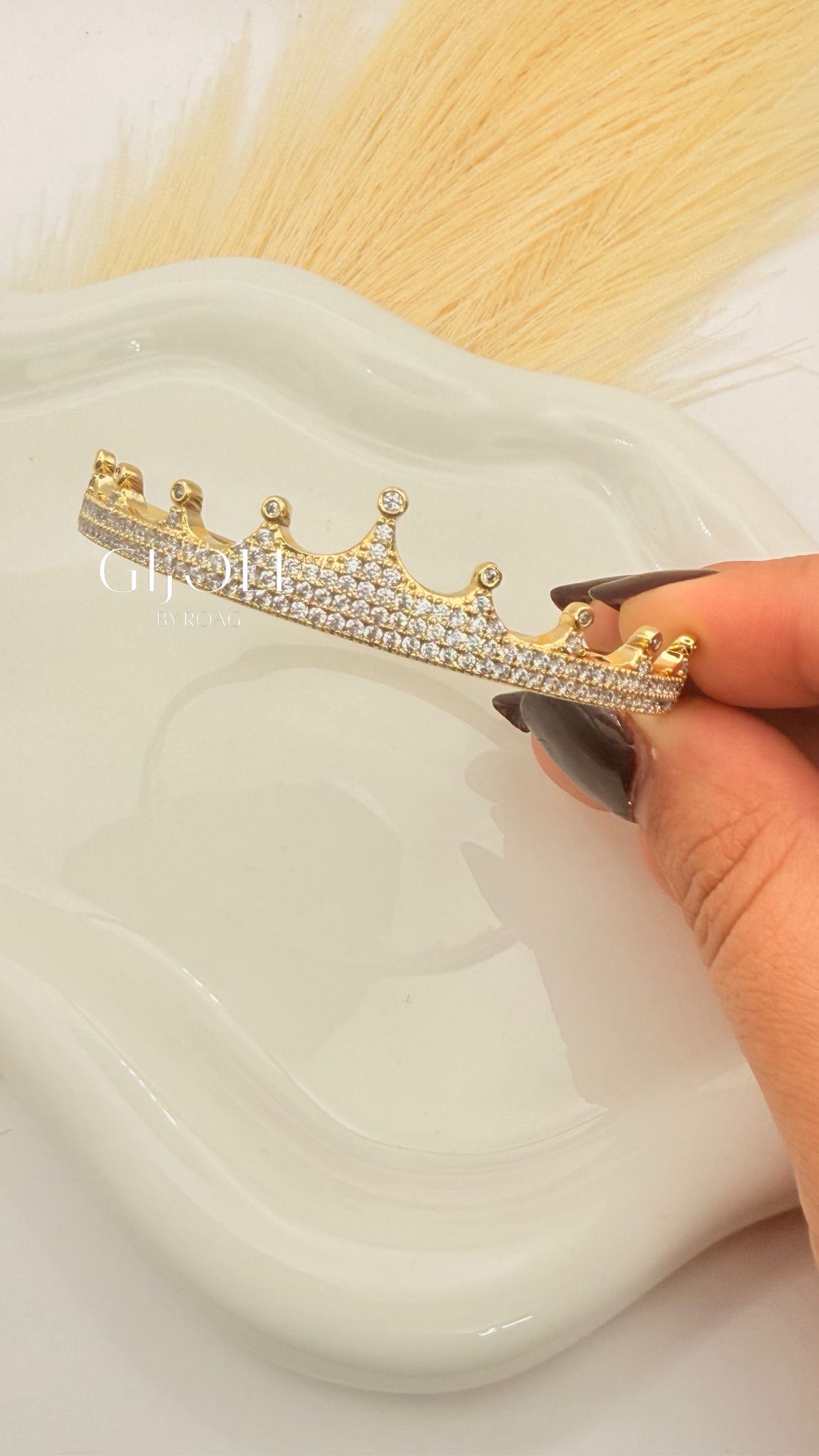 Majesty Bangle