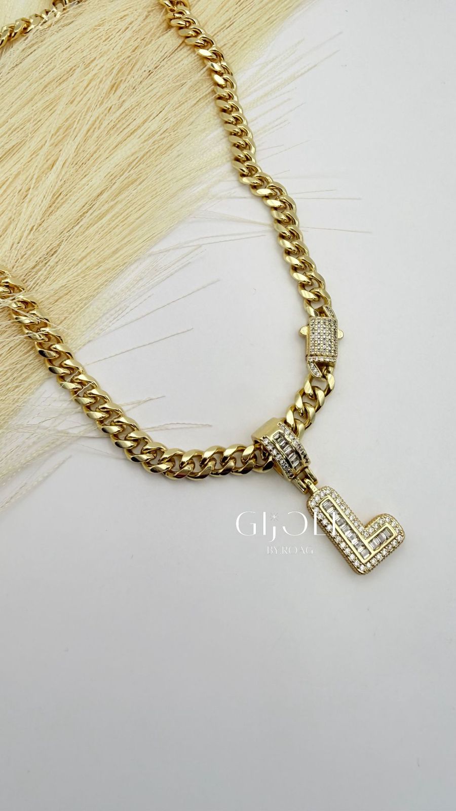 Cadena Mónaco + Inicial cristal