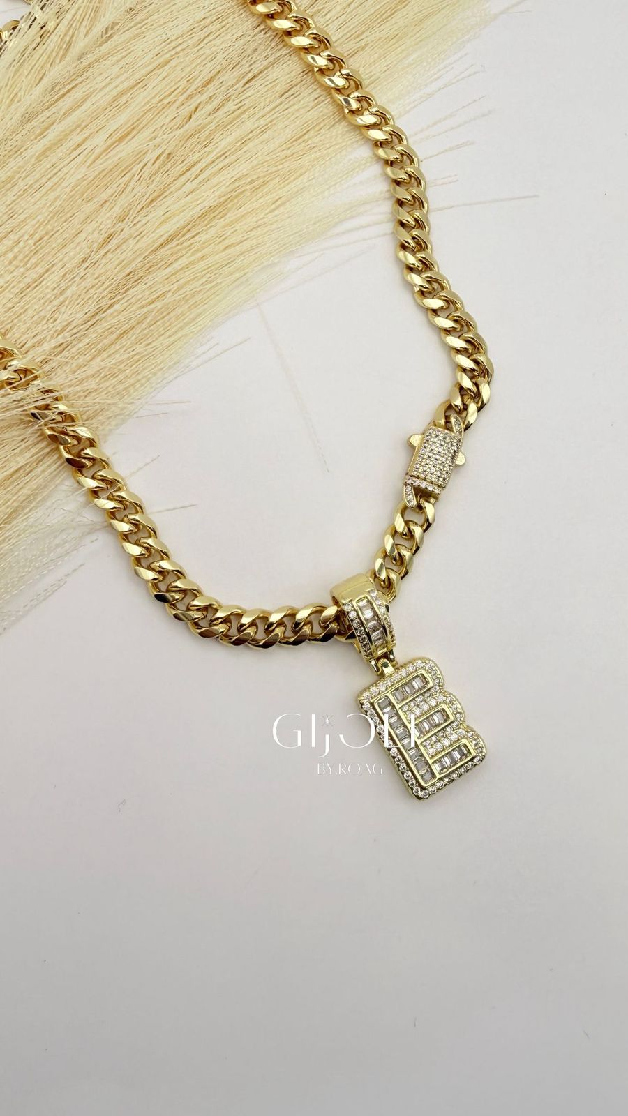 Cadena Mónaco + Inicial cristal