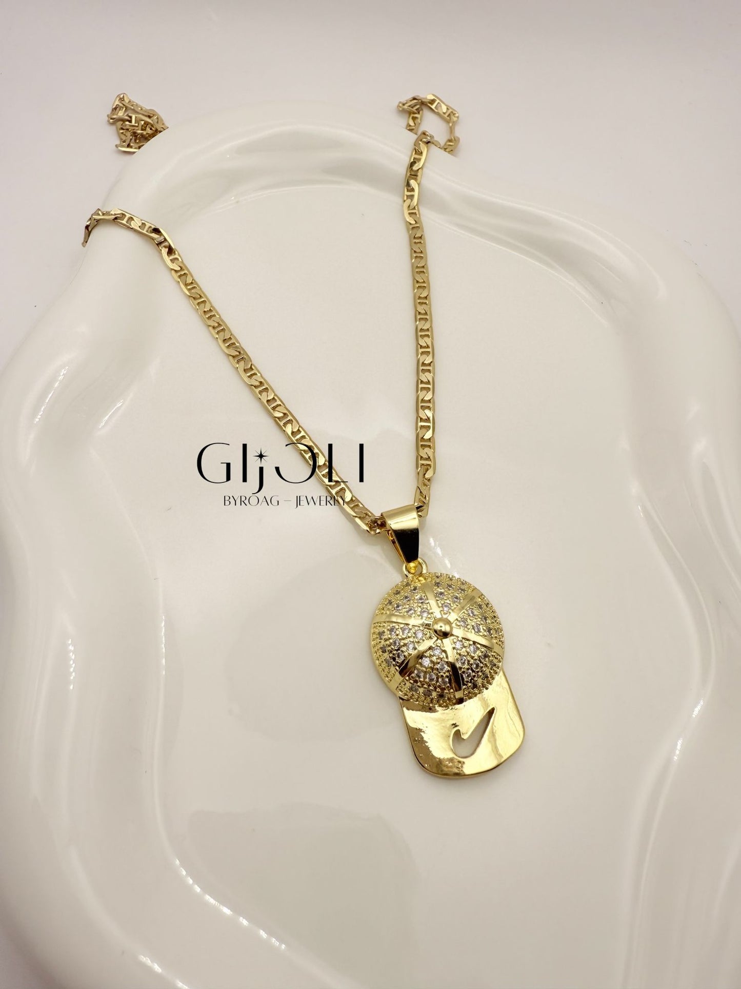 Cadena Lux Cap